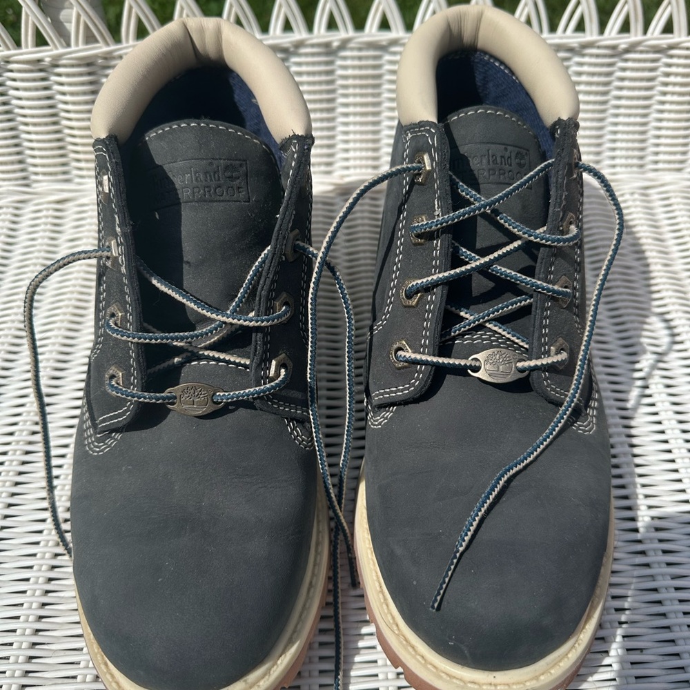 Timberland womens  blue Boots new without tags